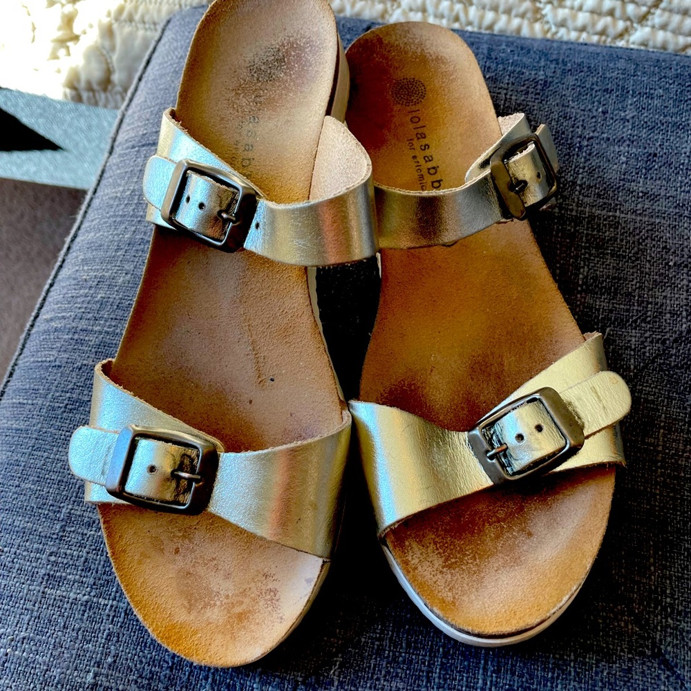 Eric Michael sandals, silver cute very comfortable. Like Birkenstock’s 🔥🔥
